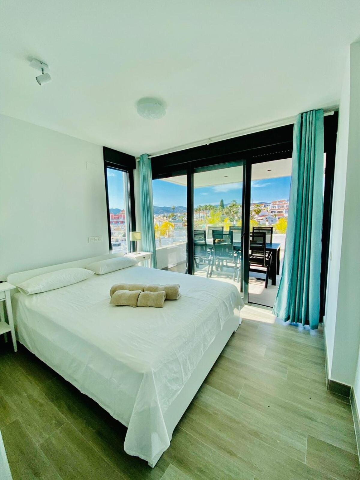 Appartement Royal Palm 22 Luxurious 3 Bedroom Penthouse Nerja