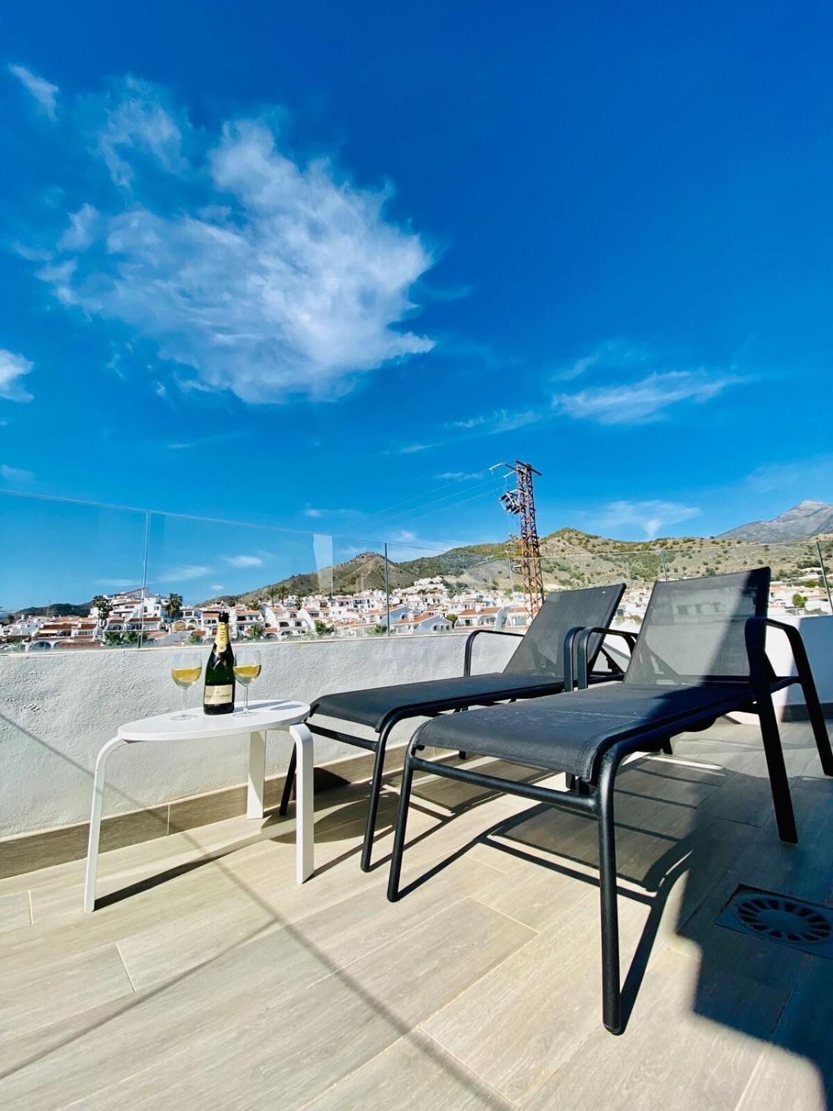 Royal Palm 22 Luxurious 3 Bedroom Penthouse Nerja